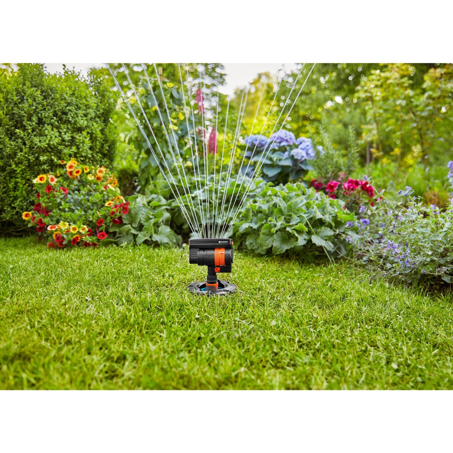 Spruzzatore girevole con pipeline gardena