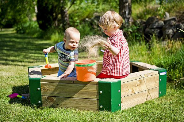 Sandbox 150 x 110 x 28 cm de madera natural