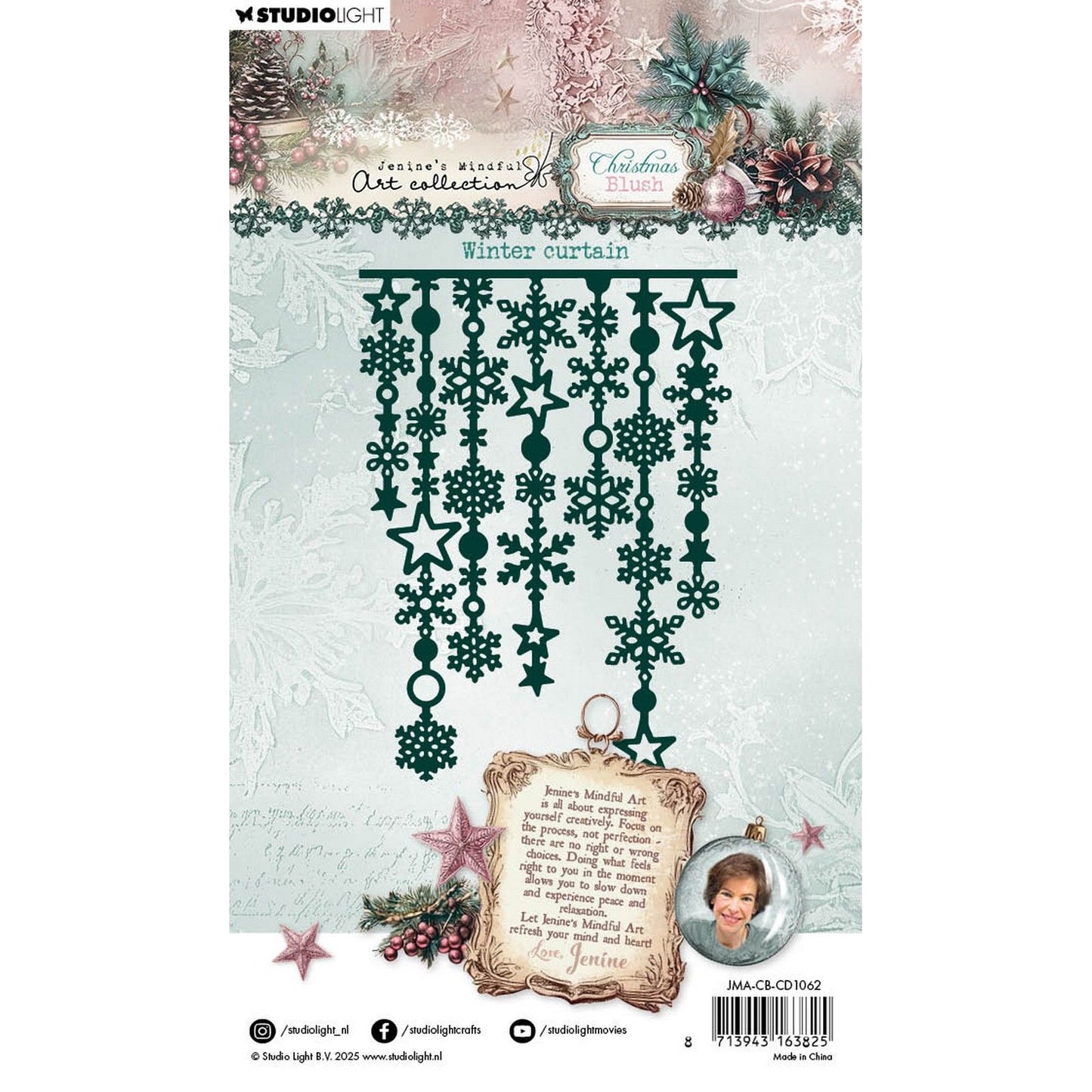 Luz de estudio • Jenine's Mindful Art Christmas Blush cortando la cortina de invierno