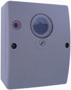 Interruttore crepuscolare da parete Klemko 230v 10a lux regolabile 5-10 lux