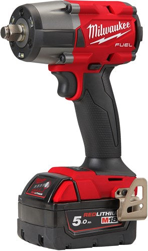 Milwaukee m18 fmtiw2f12-502x | 1 2 | combustible | llave de impacto a batería | con anillo de fricción | 18v | 5.0ah | rojo | iones de litio