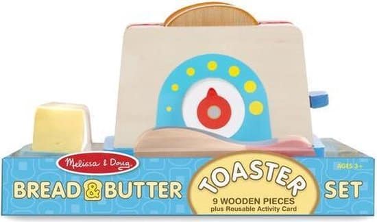 tostapane di legno con pane