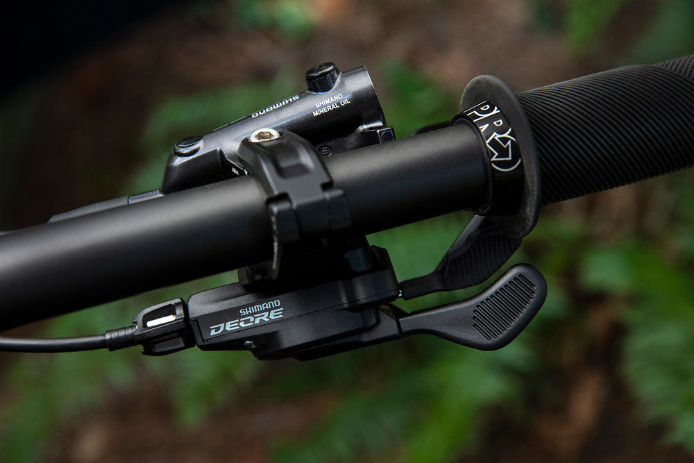 Verleller a la derecha de 12 velocidades Deore MTB SL-M6100 con