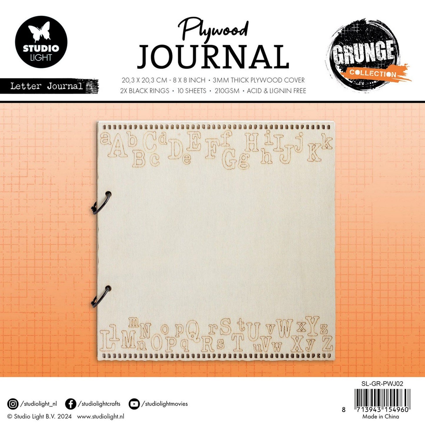 Studio light • Lettera di giornale in compensato della collezione grunge