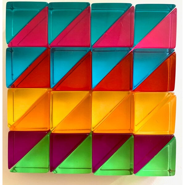 Papoose juguetes Lucite triángulos pequeños 32pc