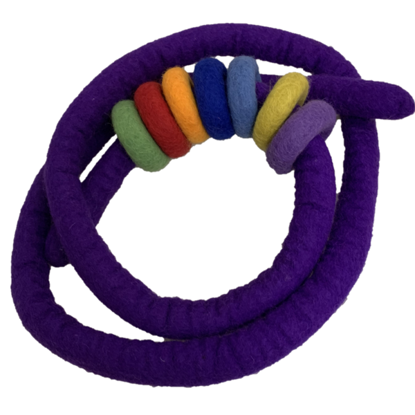 Papoose juguetes púrpura de cuerda de fieltro y 7 rosquillas de fieltro