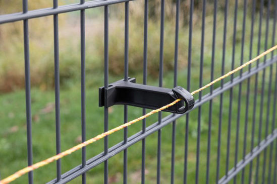 Aislador Ako para vallado de doble alambre 10uds.