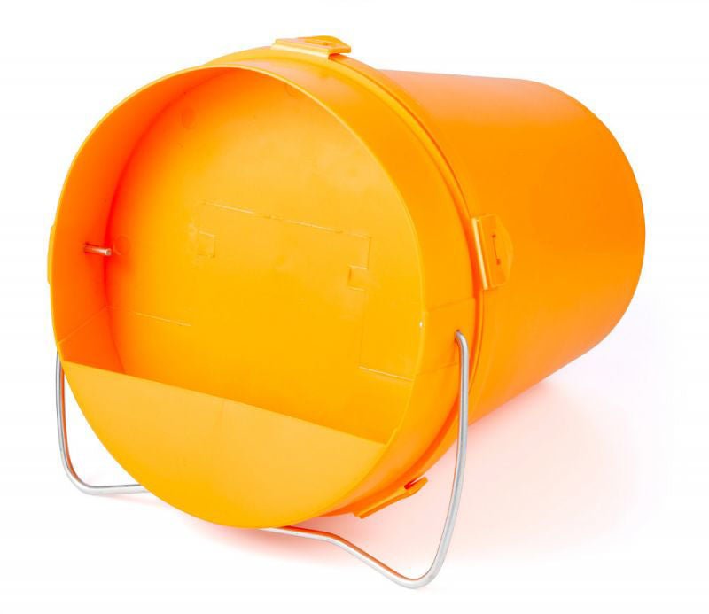 Secchio in plastica arancione da 55 litri
