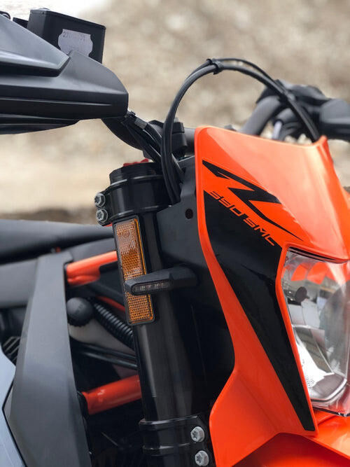 Indicatore di direzione della razza del motoismo