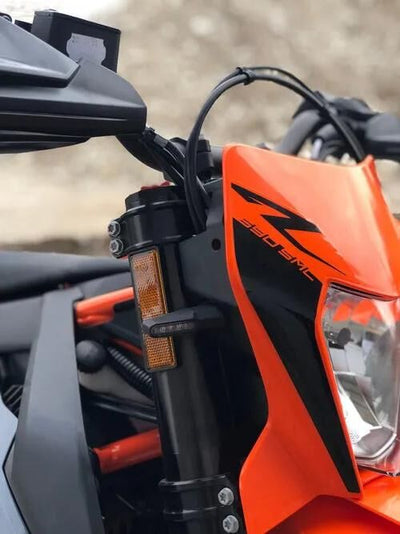 Indicatore di direzione della razza del motoismo