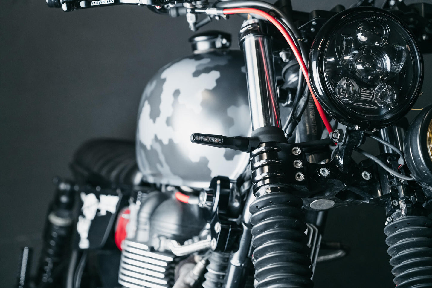 Indicador de dirección de la unión de motoísmo