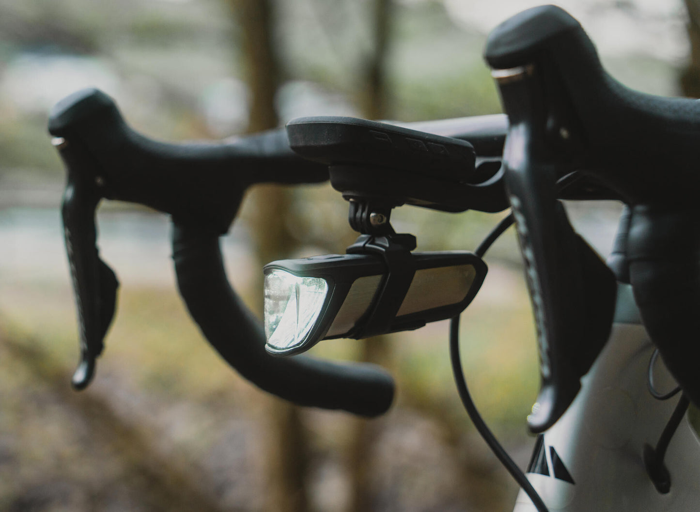 Busch + müller faro led a batería ixon core 2 luz de carretera busch müller b m ixon core 2 luz de carretera a batería