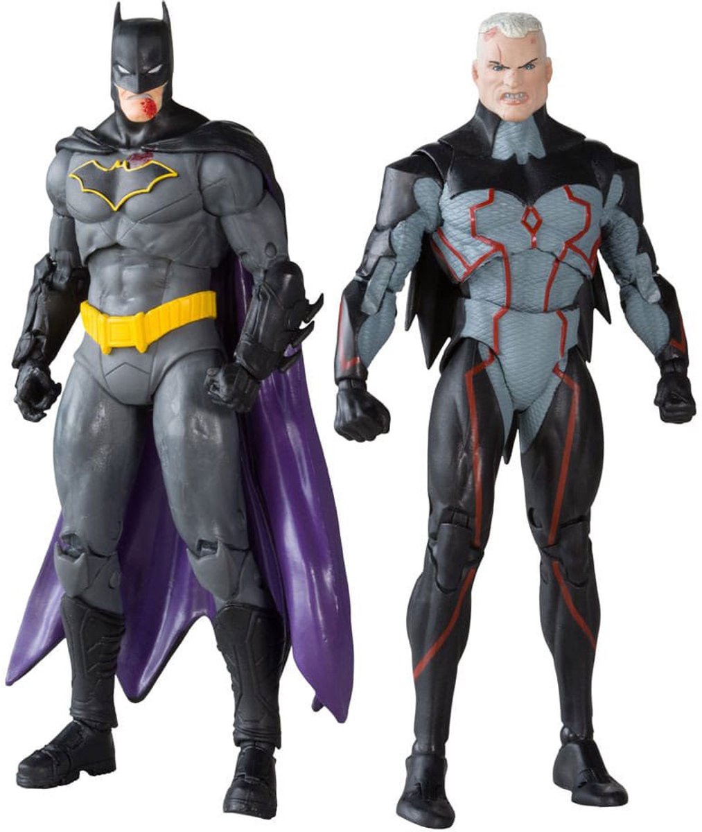 Mcfarlane Toys DC Collector Action Figure Confezione da 2 Omega (Unmasked) Batman (Bloody) (Etichetta Oro) Action Figure da 18 cm