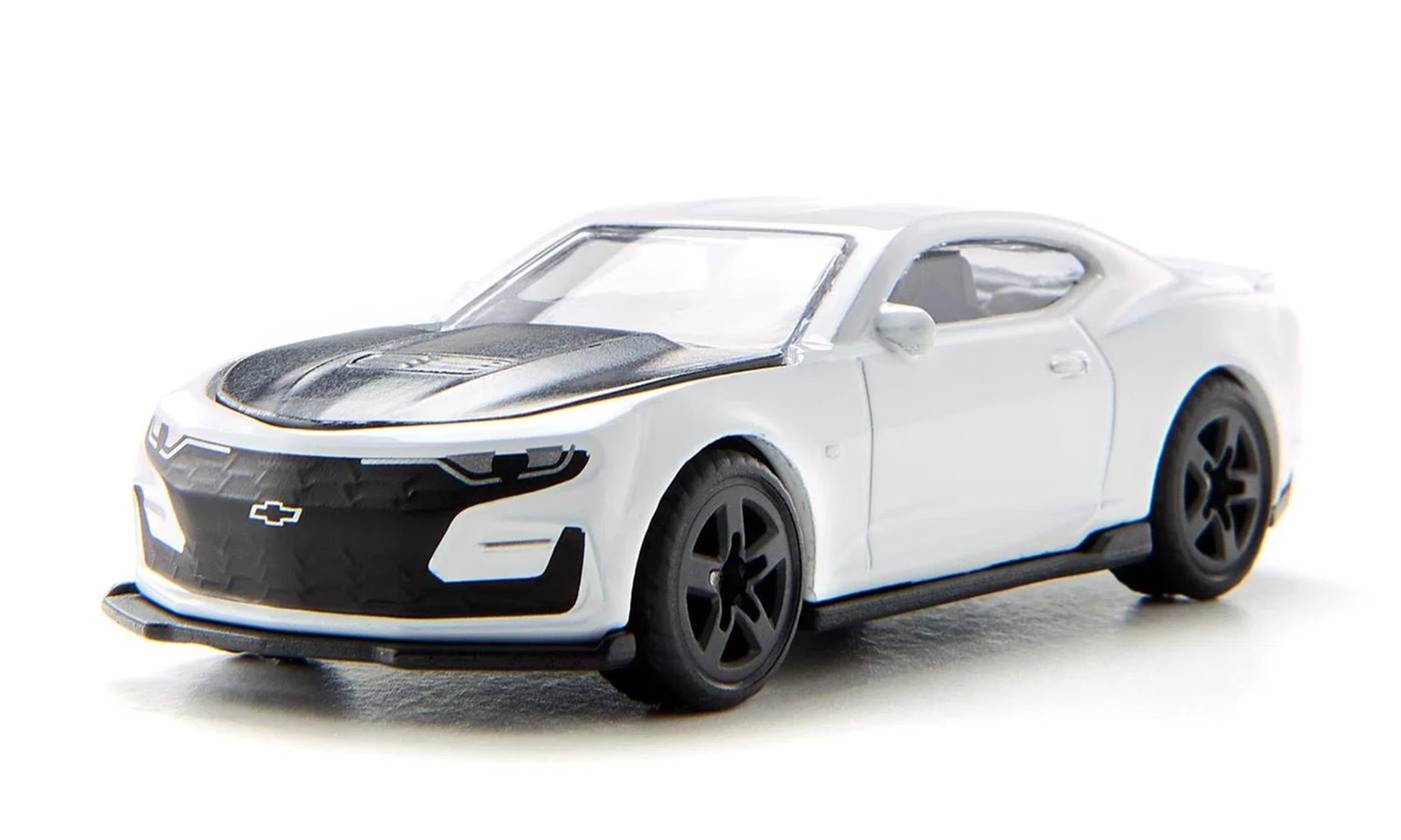 Siku Chevrolet Camaro bianco 1:55