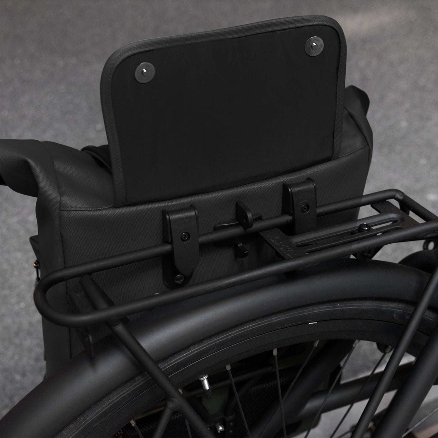 Urban -Proponoprate Urban Proof SingleTtop Bag 20L Negro Reciclado