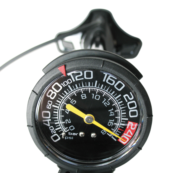 Superspark var Foot Pump Magnum Air Force - Negro