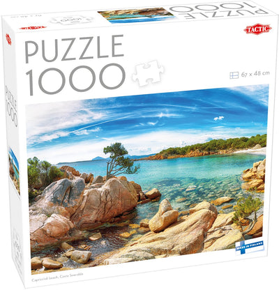 Tactic Capriccioli Beach, Costa Smeralda – Puzzle – 1000 piezas – Mar Mediterráneo cristalino – Paisaje costero italiano bañado por el sol – Alta calidad escandinava