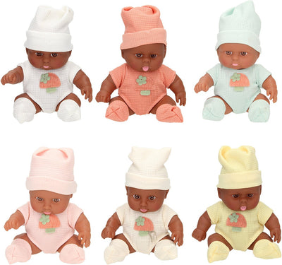 Bambolina con costume waffle e cappello