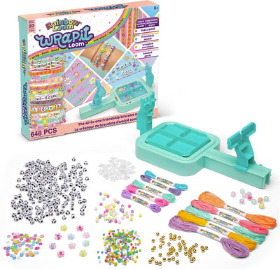 Bandai - involucro con telaio arcobaleno - kit per la creazione di braccialetti dell'amicizia - set da 648 pezzi - 20 progetti fai da te - macramè, perline, fili colorati - regalo creativo per hobby - giocattolo per bambini da 8 anni in su - cd0164