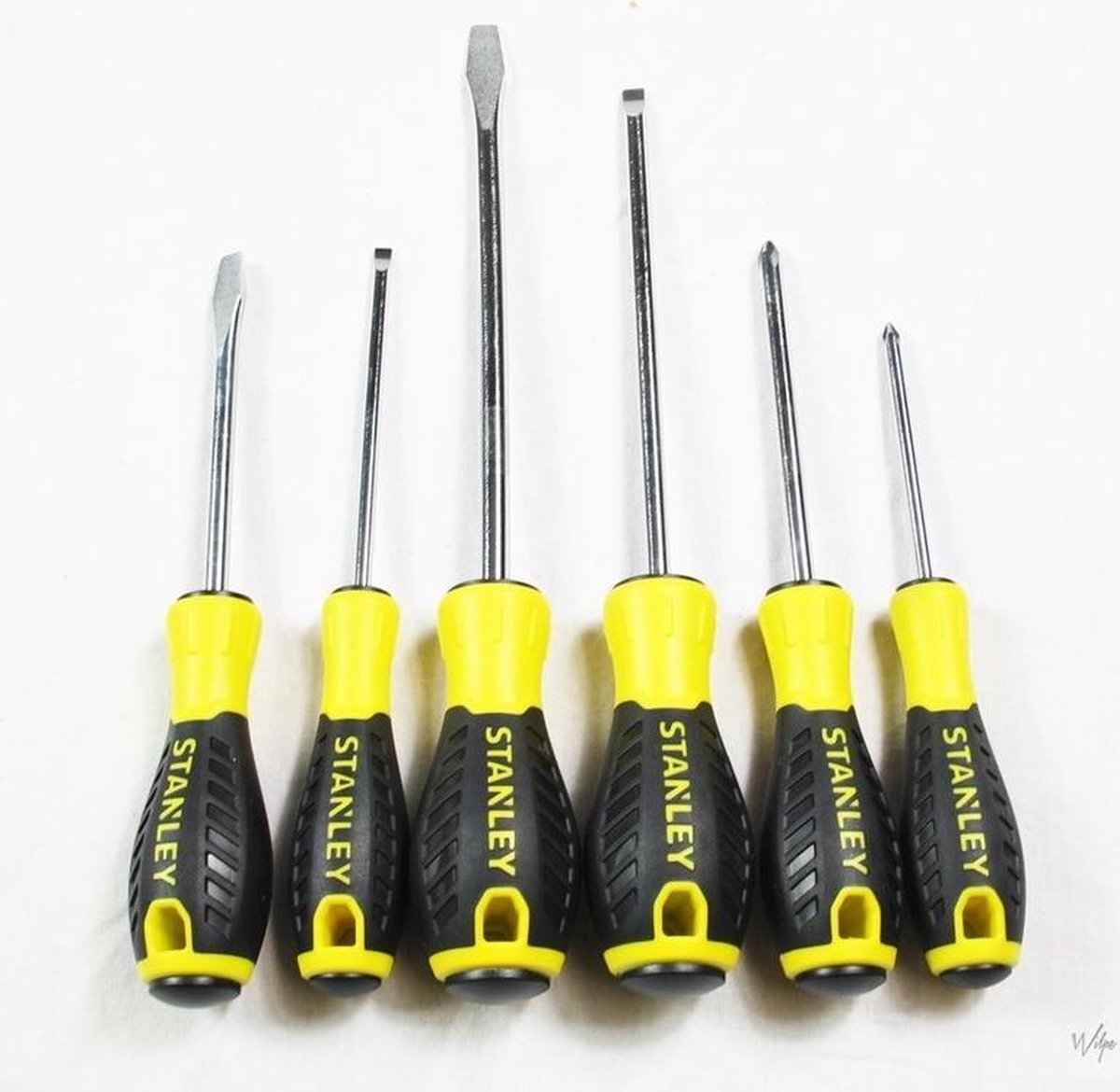 Stanley essential serie - schroevendraaierset - 6 stuks - chroom-vanadium staal - ergonomische handgreep