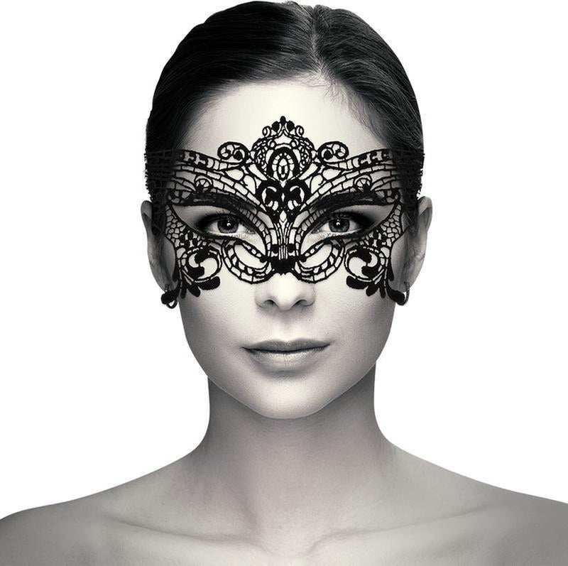 Desiderio coquette chic: maschera di pizzo nera