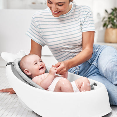 Skip hop moby smart sling bath - white