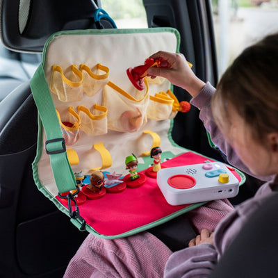 Faba - gamma per voiture vroommm - è ideale per i vostri viaggi - è accroche nel file du siège - e dispone di scomparti plusieurs - può essere ferma con il suo trasformatore e una mallette facile da trasportare
