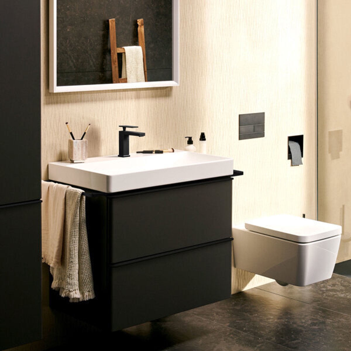 Hansgrohe tecturis e - wastafelkraan - ééngreeps bediening - coolstart energiebesparend - met trekwaste - 110mm maat - brushed bronze