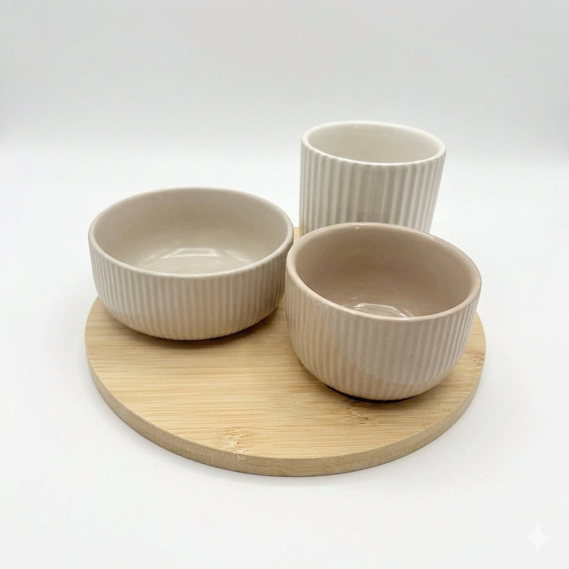 Excelente juego de servicio para el hogar - tabla de tapas - con 3 cuencos de porcelana para aperitivos en bandeja de bambú de 20 cm - platos para salsas y salsas - 4 piezas