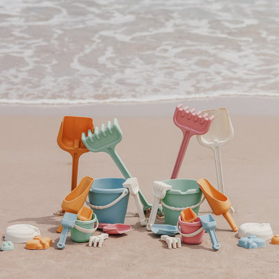 Miniland outdoor eco - sand play set baby - bucket, spade, rake and shovel - green - 18 months