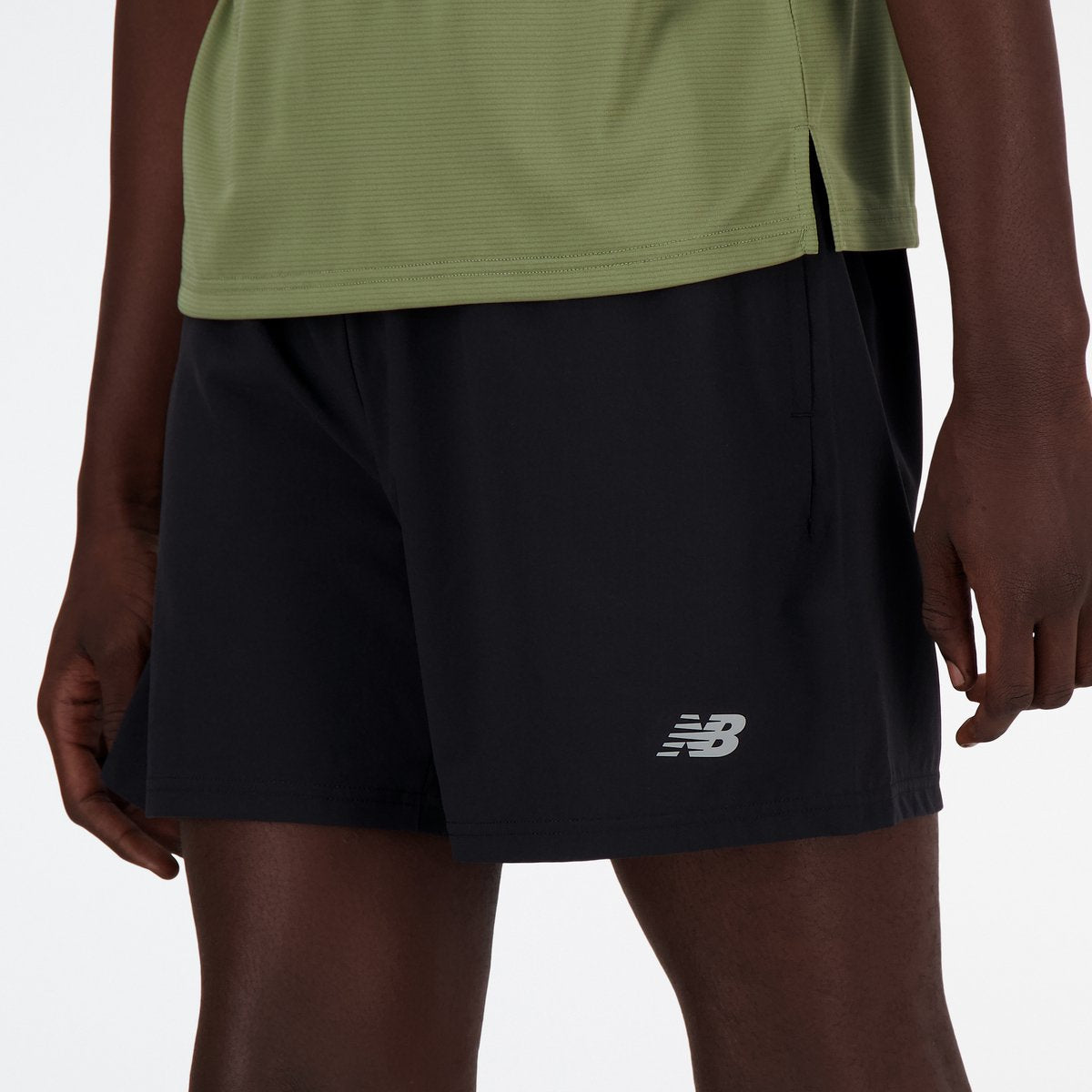 Pantaloni sportivi da uomo corti New Balance Sport Essentials foderati - neri