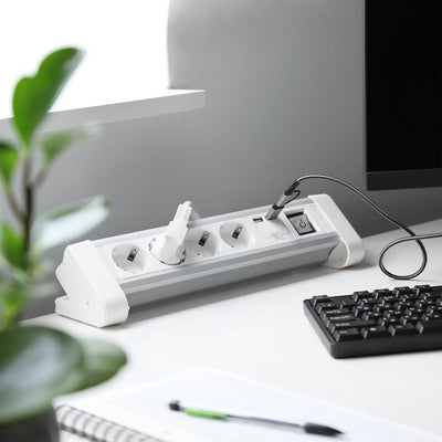 Multipresa Q-link - 4 vie - con terra - USB A C - da tavolo - 3 x 1,5 mm² - 1,5 m - bianco grigio