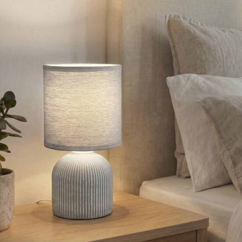 Briloner ino - lámpara de mesa para dormitorio - con pantalla de tela, base de cerámica - lámpara de noche - lámpara de mesa - ø15cm x 28 cm - gris