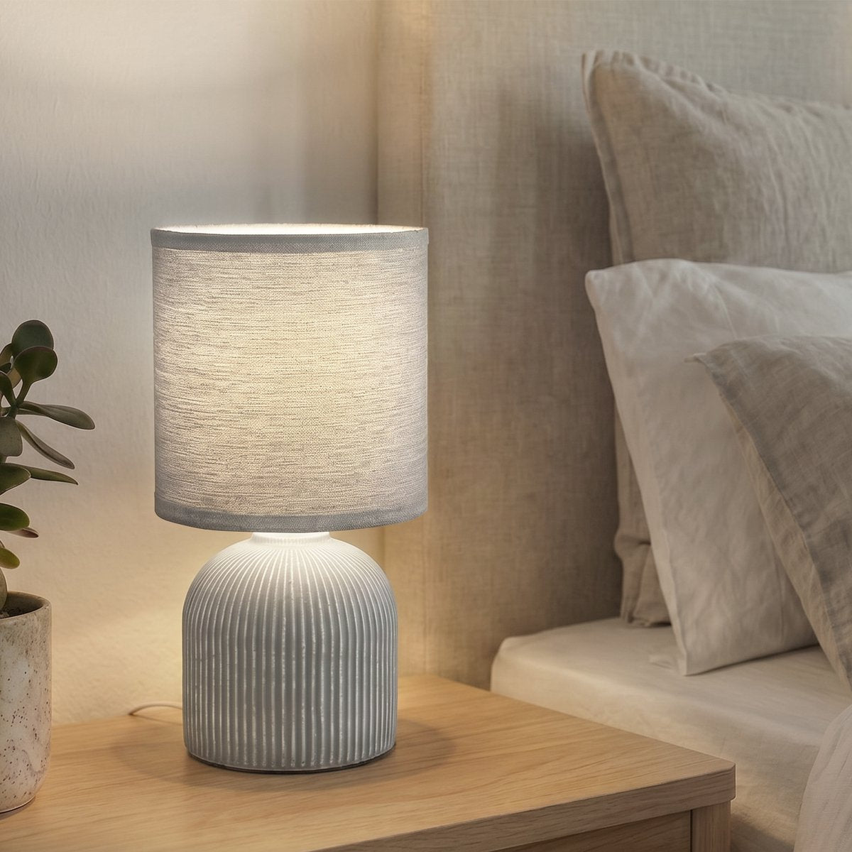 Briloner ino - tafellamp slaakamer - met stoffen kap keramiek voet - bedlamp - tafellampje - ø15cm x 28 cm - grijs