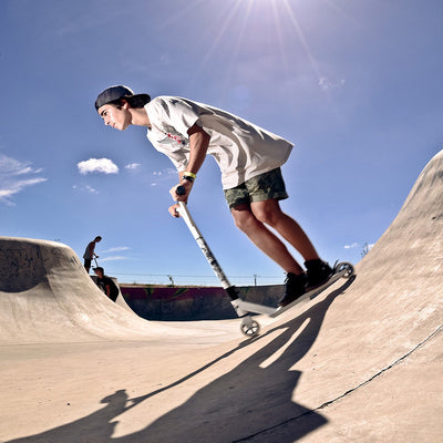 Streetsurfing Street Surfing Torpedo Stunt Scooter Principiante - Freestyle Truco Scooter - Ruedas de 100 mm - Skatepark Pro Scooter - Rojo