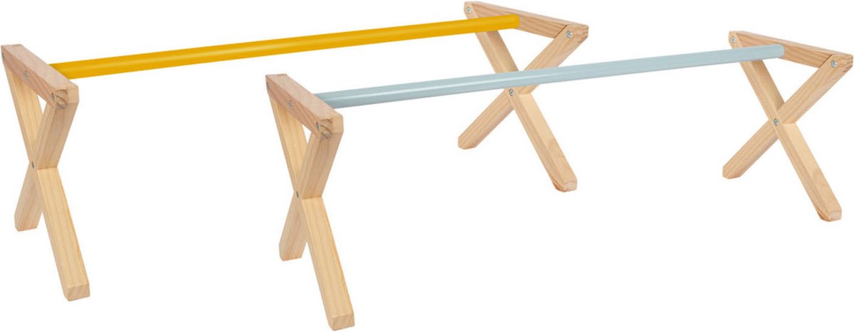Small foot obstacle course for children