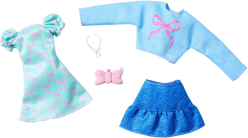 Mattel barbie 2-pack kleding outfit en accessoires - mooie jurk, spijkerrok en blauwe trui