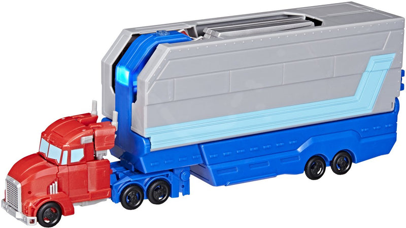 Tráiler de batalla de Optimus Prime de Transformers Earthspark
