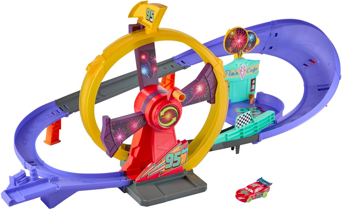 Mattel Disney e Pixar Cars corrono per celebrare Saetta McQueen con un festoso set da gioco con pista da corsa