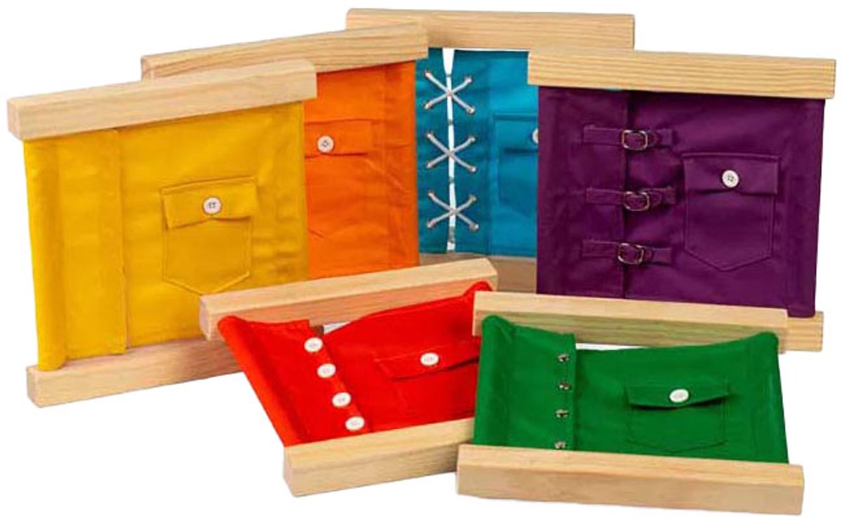 Bigjigs wooden closing and buttons frames, 6dlg.