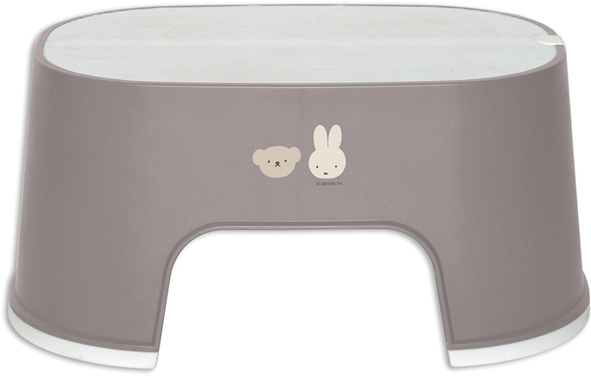 Lo sgabello Bébé-jou fa crescere Miffy e i suoi amici