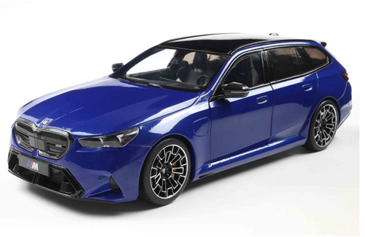 Solido BMW M5 Touring (G99) '24, blu metallizzato (marina bay blue) scala 1:18