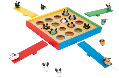 Gioco da tavolo da tavolo da salto di piccoli piedi