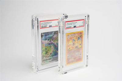 Las tarjetas acrílicas Asmodee exhiben premium: protección UV y calidad de museo.