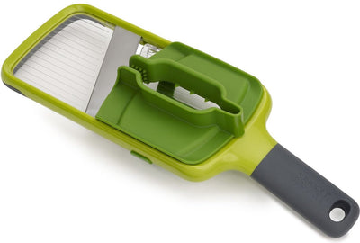 Mandolina multiimpugnatura Joseph Joseph – tagliaverdure e frutta – verde – 3 spessori di taglio – protezione sicura per le dita