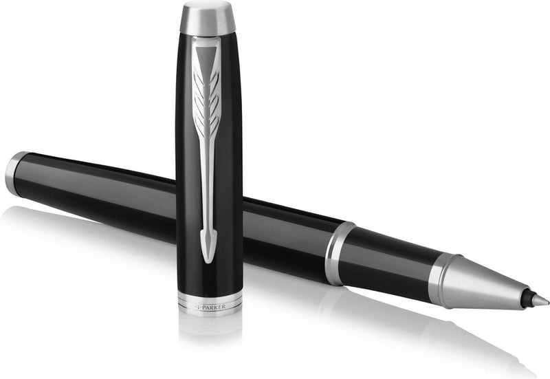 Parker im penna roller | vernice nera con finitura cromata | pennino fine | inchiostro nero | confezione regalo