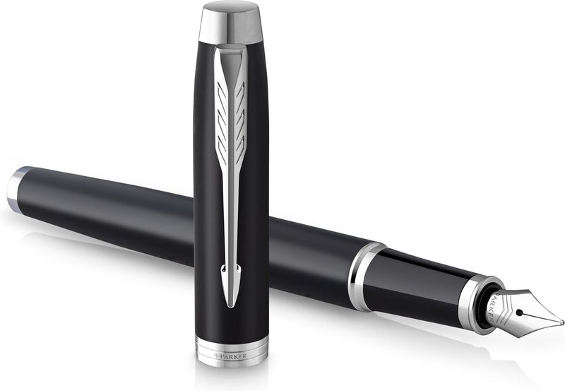 Parker soy pluma estilográfica | negro mate con detalle cromado | punta fina con cartucho de tinta azul | caja de regalo