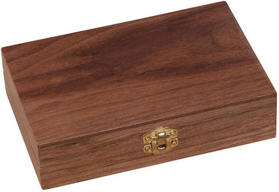Caja de cartas de juego de madera de Goki con 5 dados y 2 juegos de cartas