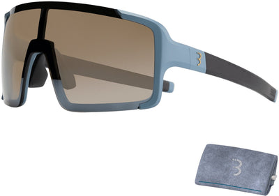 Bbb Cycling Gafas de ciclismo para hombres y mujeres - Gafas de sol para bicicleta con lentes grandes para una protección 100% UV - Gafas deportivas duraderas de montura completa - Humo azul - Chester BSG-69