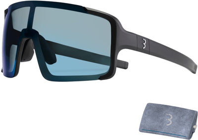 Bbb Cycling Gafas de ciclismo para hombres y mujeres - Gafas de sol para bicicleta con lentes grandes para una protección 100% UV - Gafas deportivas duraderas de montura completa - Negro mate azul - Chester BSG-69